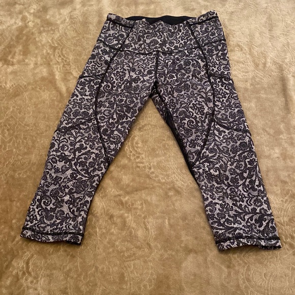 Lululemon leggings for women - Picture 1 of 3